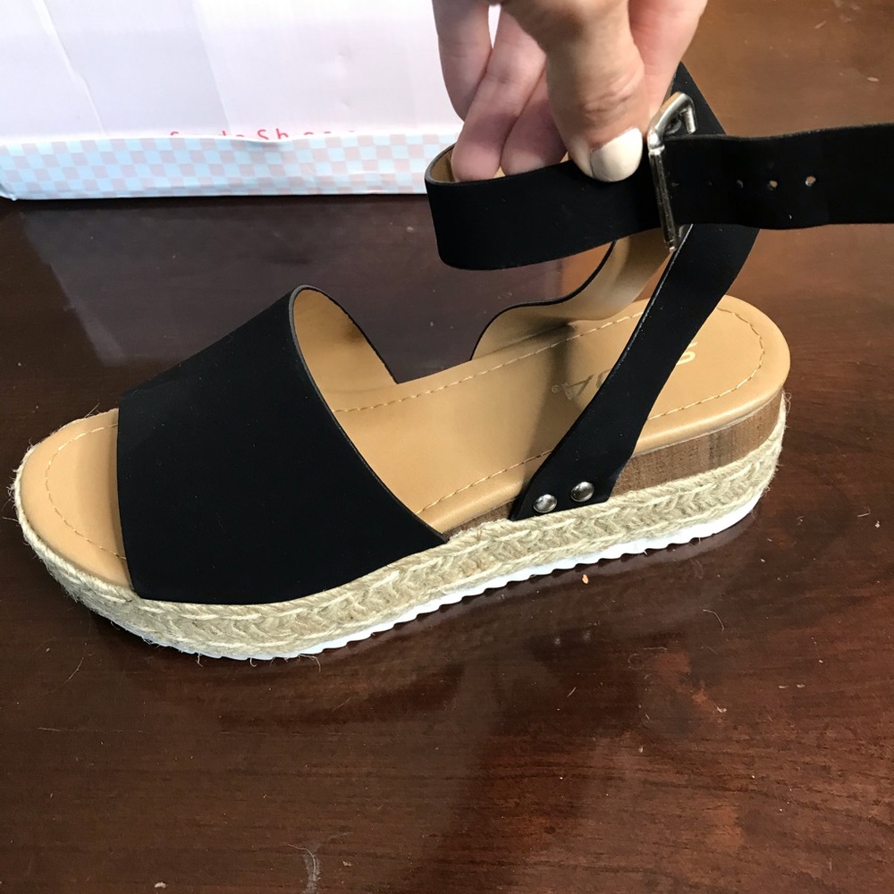 Soda black Wedges